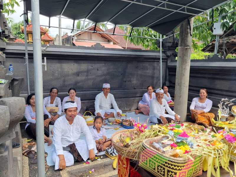 Piodalan Padmasana Kantor Perbekel Pulukan, Purnama Sasih Kelima