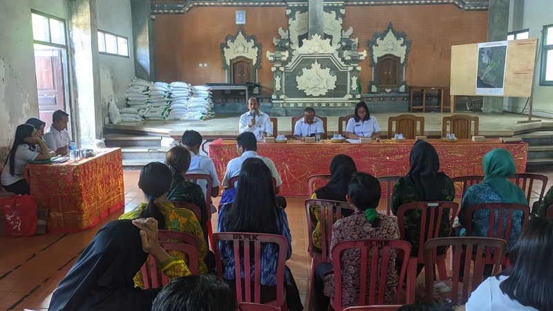 Pelaksanaan Kegiatan Intervensi Serentak Pencegahan Stunting di Desa Pulukan