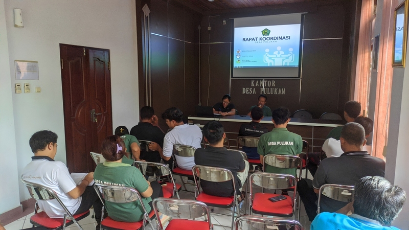 Rapat Koordinasi Rutin Desa Pulukan Tekankan Kedisiplinan dalam Pengerjaan SPJ dan Absensi Kerja