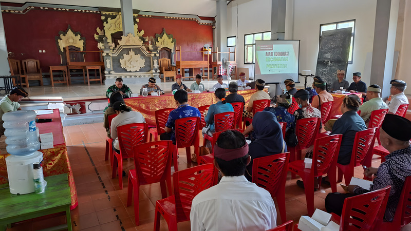 Rakor Kecamatan Pekutatan Bahas Optimalisasi SIPEDULI dan Waspada Penipuan