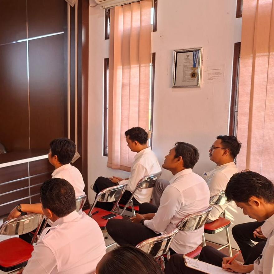 Rapat Koordinasi Rutin Bahas Administrasi SPJ dan Kedisiplinan Kerja